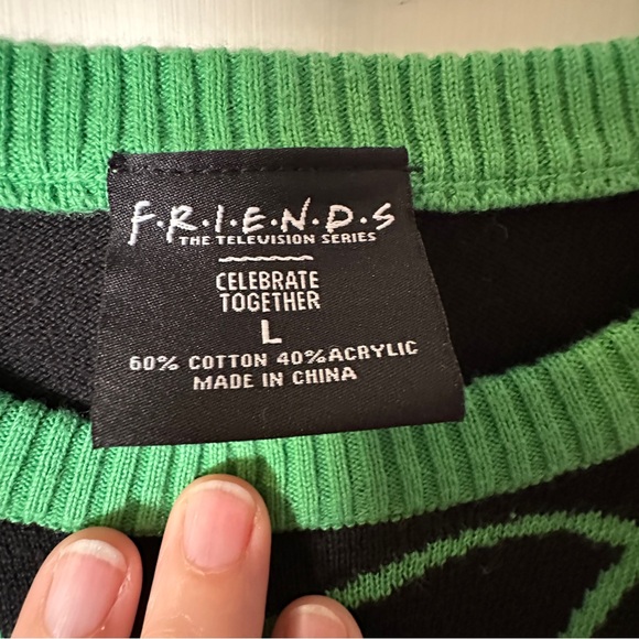 Central Perk Christmas Sweater - Picture 4 of 8